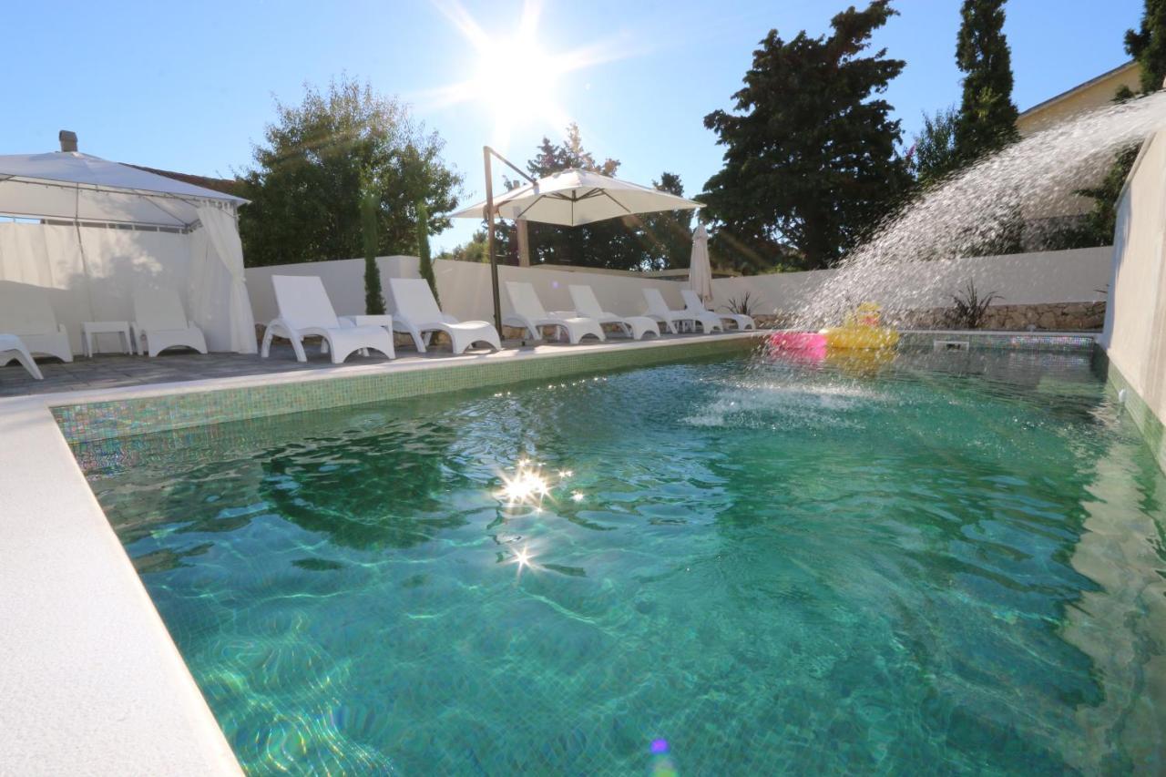 Mama House Villa نوفاليا المظهر الخارجي الصورة
